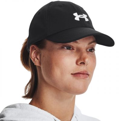 3. Czapka z daszkiem Under Armour Blitzing Adj W 1376705 001