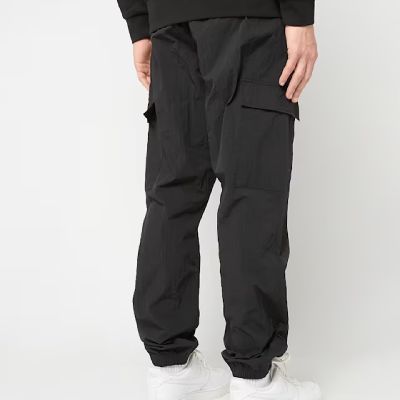 2. Męskie spodnie sportowe Lacoste Woven Cargo Joggers Czarne - XH5121-00-031