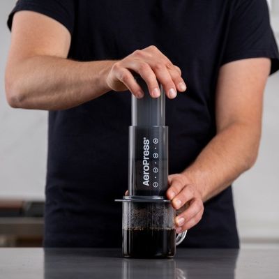 7. Zaparzacz do kawy Aeropress 85R11