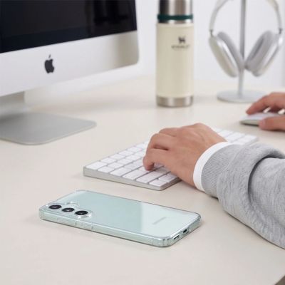 10. Etui Tech-Protect FlexAir Hybrid na Samsung Galaxy S26 FE - przezroczyste