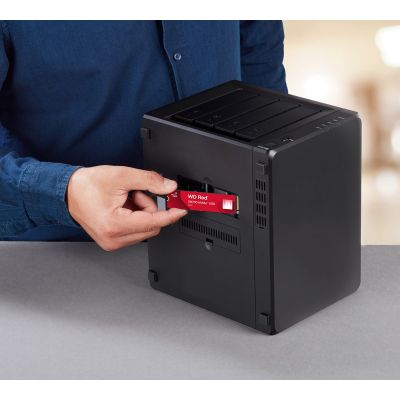 5. Dysk SSD WD Red SN700 WDS400T1R0C (4 TB ; M.2; PCIe NVMe 3.0 x4)