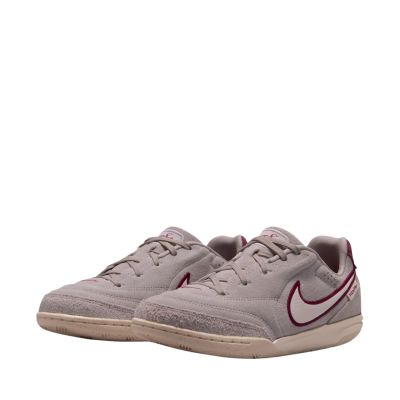 2. Buty piłkarskie dla dzieci Nike Tiempo Streetgato beżowe IO9608 216