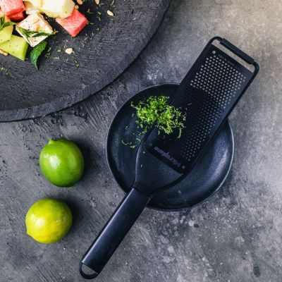 2. Microplane 43004 ręczna tarka / spiralizer Tarka płaska Czarny