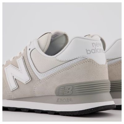 24. Buty New Balance M ML574EVW