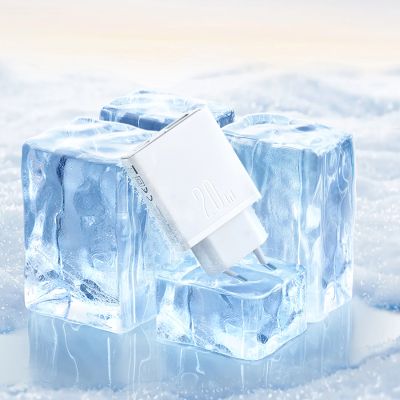 13. Ładowarka sieciowa Joyroom JR-TCF14 20W USB-A USB-C supercienka - biała
