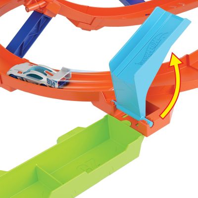 13. Hot Wheels Action Zestaw Zakręcone tornado Loop Cyclone Challenge HTK16 MATTEL