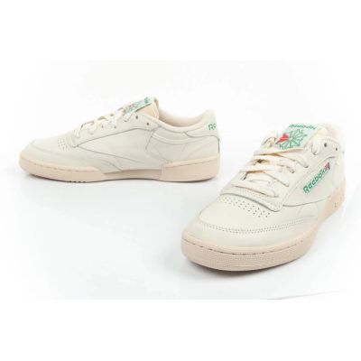 18. Buty Reebok Club Vintage M DV6434