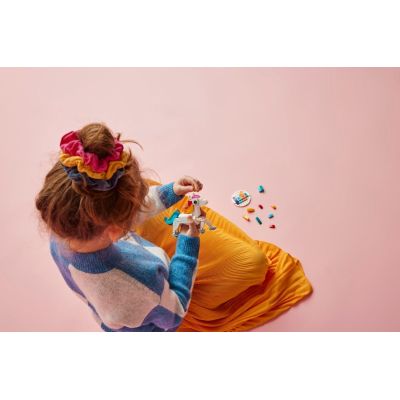 7. LEGO Creator 31140 Magiczny jednorożec