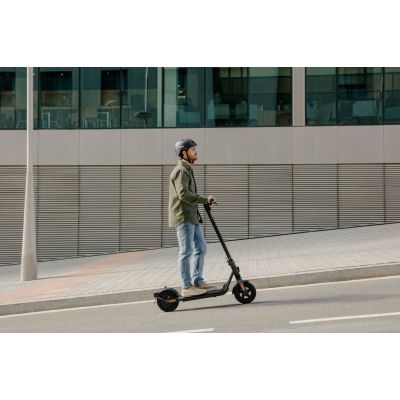 7. Hulajnoga Ninebot by Segway F2 Pro E, | Segway | Hulajnoga F2 Pro E | Do 25 km/h | 10 " | Czarny