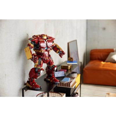 11. Klocki LEGO Hulkbuster MARVEL 76210