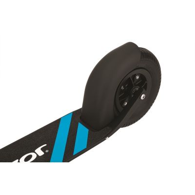19. Hulajnoga Razor A5 Air 13073005 (kolor czarny)
