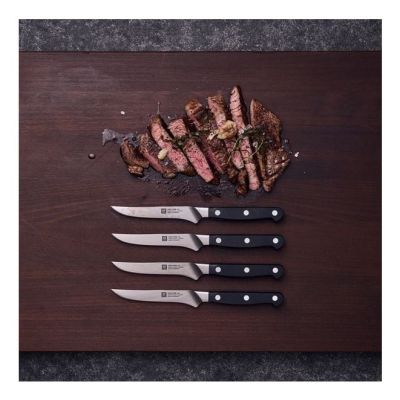 4. Zestaw noży ZWILLING Pro do steków 38430-002-0 (4 elementy)