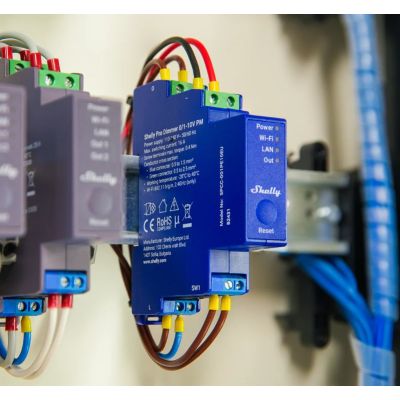 2. Shelly SHELLY_PRO_DIMMER_0/1-10V_PM ściemniacz Wbudowany Ściemniacz światła Niebieski