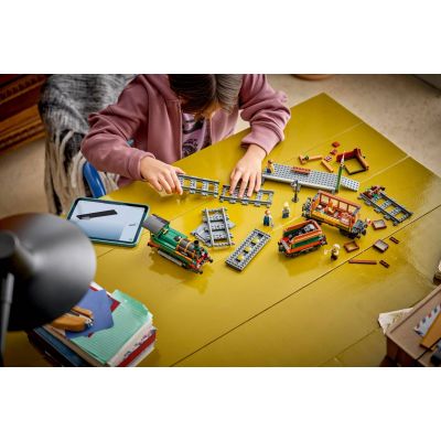 2. LEGO City 60511 - Retro pociąg z lokomotywą parową