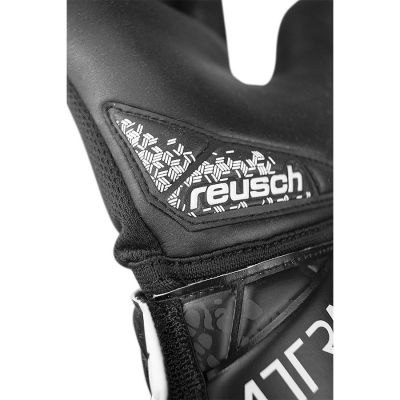 5. Rękawice Reusch Attrakt Freegel Infinity M 54 70 725 7700