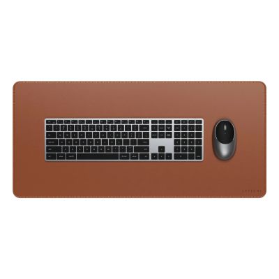 5. Satechi Premium Desk Mat - podkładka na biurko ze skóry wegańskiej (brown)