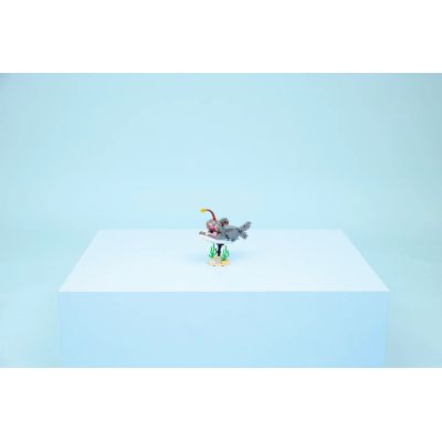 9. LEGO CREATOR 3 W 1 31381 Groźny rekin i skrzynia ze skarbem
