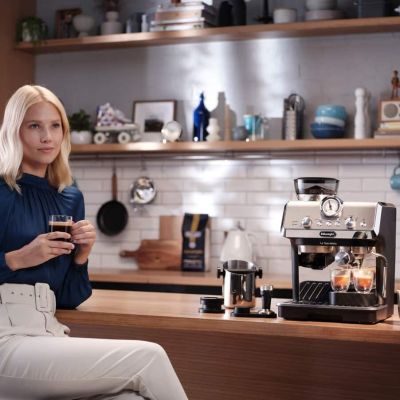 8. De’Longhi Dedica Arte EC9155.MB Półautomatyczny Ekspres do espresso 2,5 l