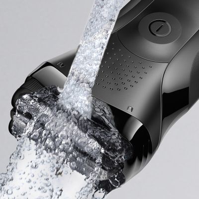 3. Braun Series 3 300BT Golarka rotacyjna Przycinarka Czarny