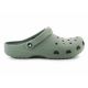 6. Klapki Crocs Classic 10001-308