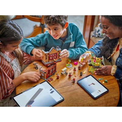 8. LEGO Harry Potter 76452 Markowy sprzęt do quidditcha i lodziarnia