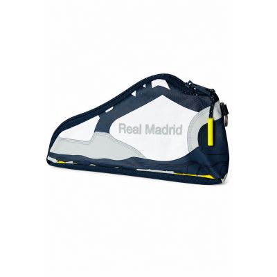 6. Real Madryt piórnik w kształcie buta pencil case 812554584