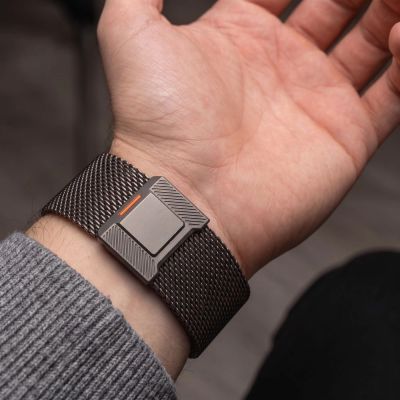 6. Bransoleta Tech-Protect Milano Vanguard na Apple Watch 44 / 45 / 46 / 49 mm - szara