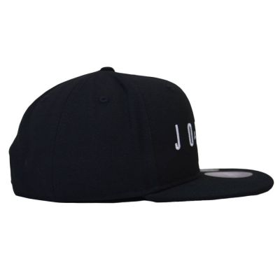 3. Czapka z daszkiem Air Jordan Jumpman Air Cap Kids Czarna - 9A0128-023