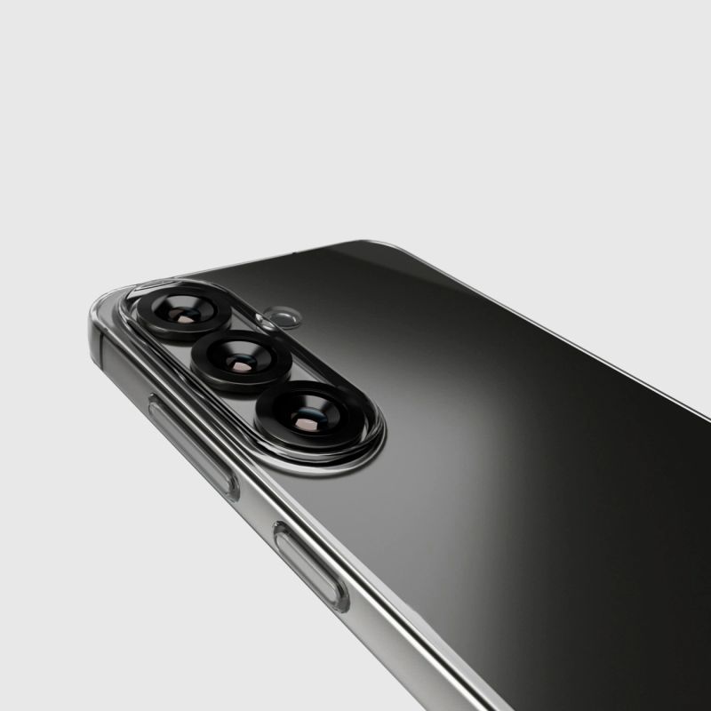 8. Etui SBS Skinny Cover na Samsung Galaxy S25+ - przezroczyste