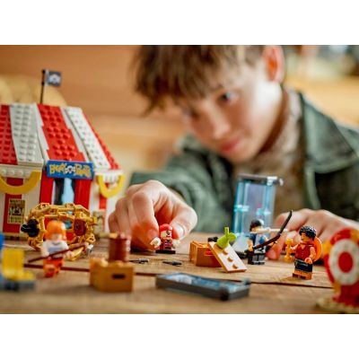 20. LEGO One Piece 75637 Namiot cyrkowy klauna Buggy’ego