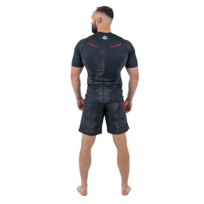 13. Koszulka kompresyjna "Snake" typu Rashguard powstała z materiału DBX MORE DRY  M