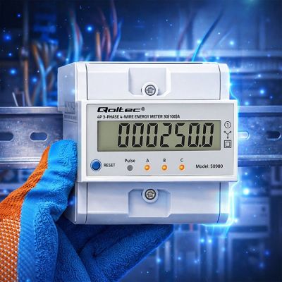 5. Qoltec 50980 Trójfazowy elektroniczny licznik z resetem | miernik zużycia energii na szynę DIN | 400V | 100A | LCD | LED | 4P