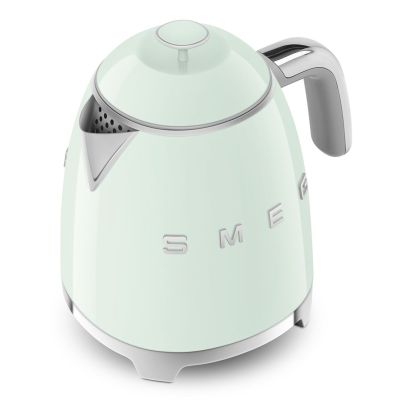 33. Czajnik SMEG model KLF05PGEU mini 0,8L pastelgreen