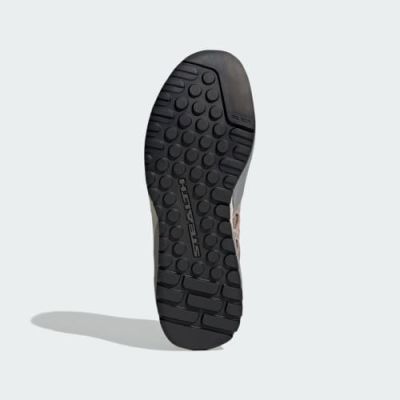 4. Adidas JR3876_590 buty sportowe Szary