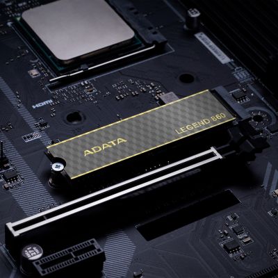 13. Adata Dysk SSD LEGEND 860 1TB PCIe 4x4 6000/4000 MB/s M.2