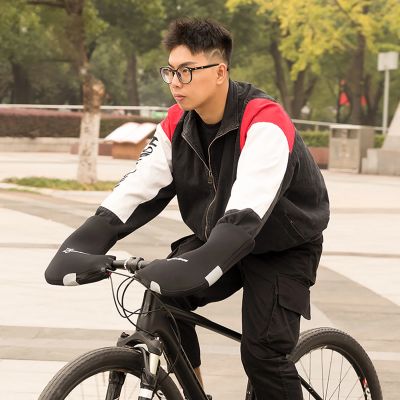 3. Rękawiczki ocieplane na kierownicę Rockbros D16-B wiatroodporne wodoodporne kompatybilne z motocyklem - czarne