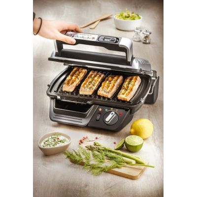 6. Grill Tefal GC451B12 (Tradycyjny z rusztem; 2000W; kolor srebrny)