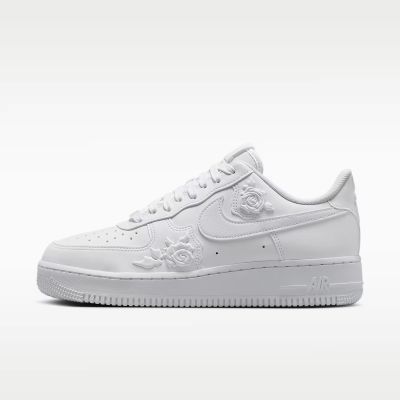 9. Buty damskie NIKE WMNS AIR FORCE 1 '07 SE (HF2016-100)