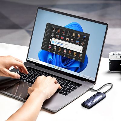 5. Obudowa Ugreen CM578 15512 na dysk M.2 NVMe 10Gbps - czarna + kabel USB-C / USB-A + kabel USB-C / USB-C