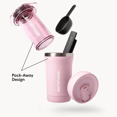 5. Zaparzacz do kawy Go Plus z kubkiem termicznym różowy AeroPress