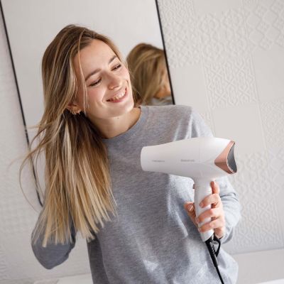 10. Suszarka do włosów Taurus Studio 2500 Ionic 2400W