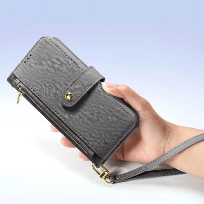 11. Etui skórzane Dux Ducis Lawa na iPhone 15 Pro - szare