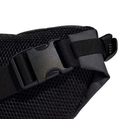 7. Saszetka adidas Hybrid IT4588