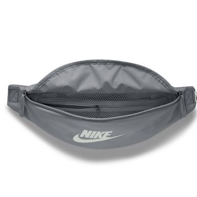 3. Saszetka, nerka Nike Heritage Waistpack DB0490-084