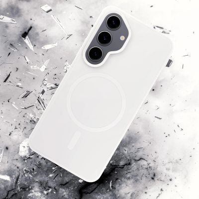 21. Etui 3mk Smoke MagCase na Samsung Galaxy S25 - białe-półprzezroczyste