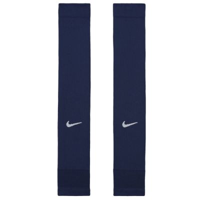 3. Getry Nike Strike FQ8282-410