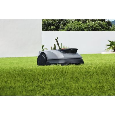 12. Robot do koszenia trawy Ecovacs Goat 0600 RTK