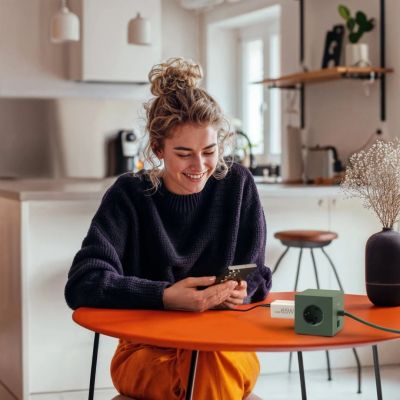 14. Hama 00201996 ładowarka do urządzeń przenośnych Smartfon Biały Prąd przemienny Szybkie ładowanie Wewnętrzna, Zewnętrzna