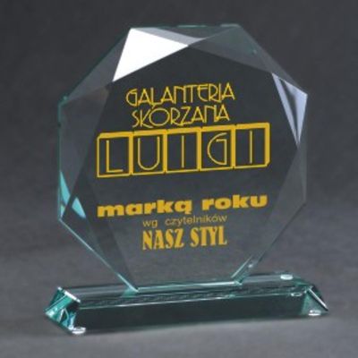 9. Trofeum szklane grawerowane z etui +wypełnianie farbą