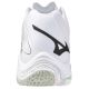 4. Buty Mizuno WAVE LIGHTNING Z8 MID V1GA240516
